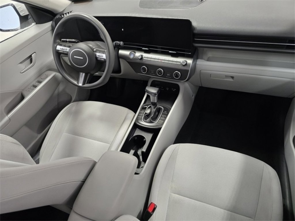 Used 2024 Hyundai Kona SE image 19
