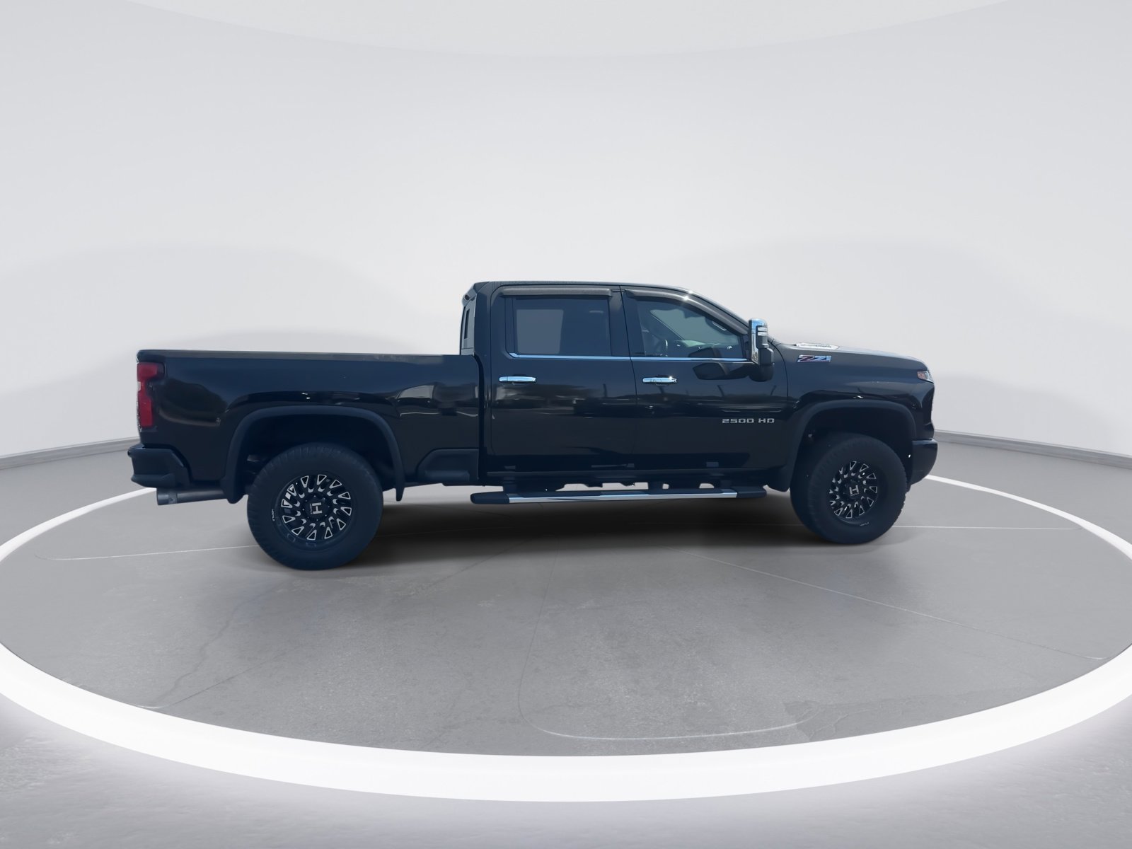 Used 2024 Chevrolet Silverado 2500 LTZ w/ LTZ Plus Package image 10