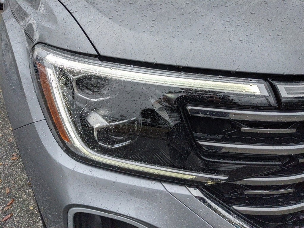 New 2025 Volkswagen Atlas SEL image 13