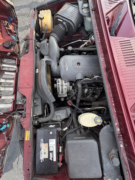 Used 2005 HUMMER H2 SUT w/ Preferred Equipment Group AWD/4WD image 13