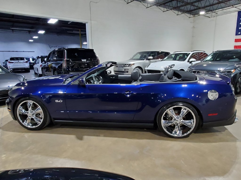 Used 2012 Ford Mustang GT Premium w/ Security Pkg RWD image 14
