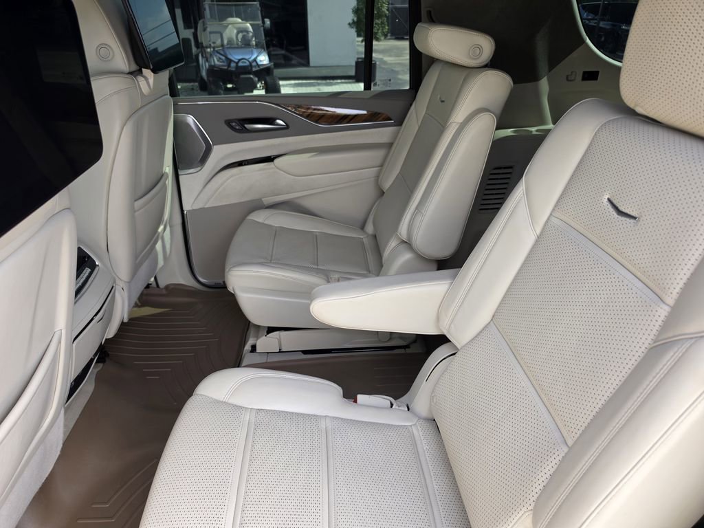 Used 2023 Cadillac Escalade ESV Sport Platinum w/ LPO, ONYX Package RWD image 12