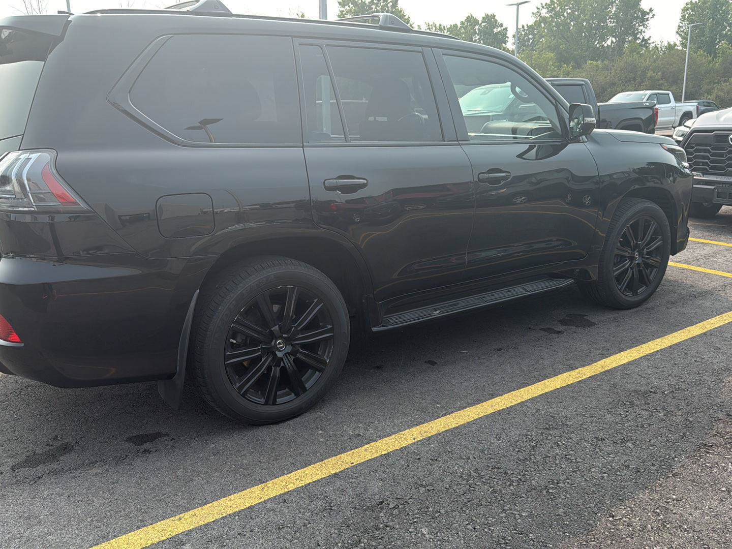 Used 2021 Lexus LX 570 4WD w/ Inspiration Series #2 image 7