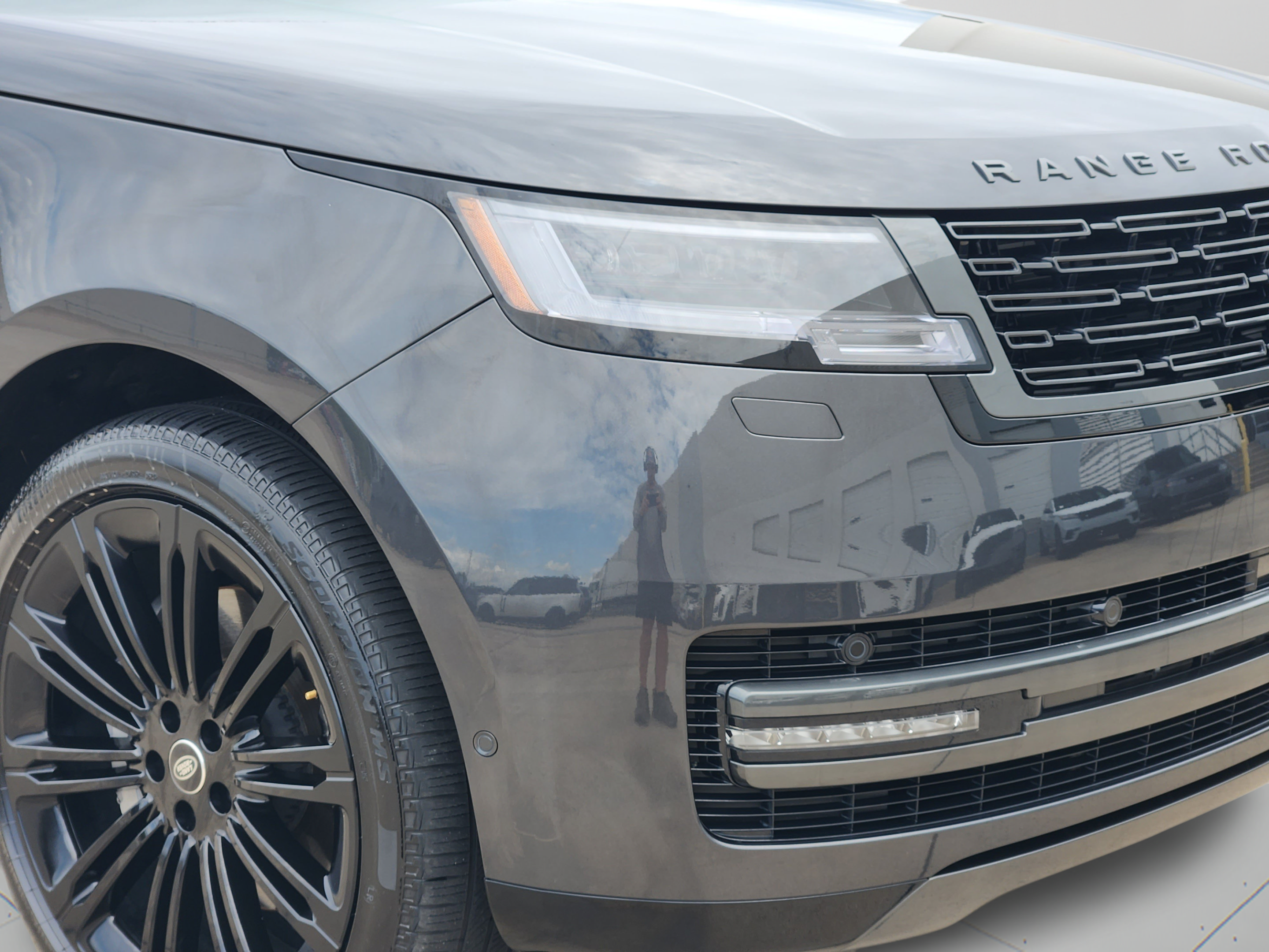 Certified 2025 Land Rover Range Rover SE AWD/4WD image 29