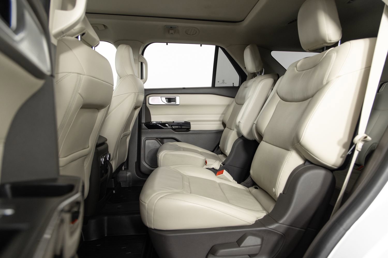 Used 2021 Ford Explorer Platinum w/ Equipment Group 601A image 19