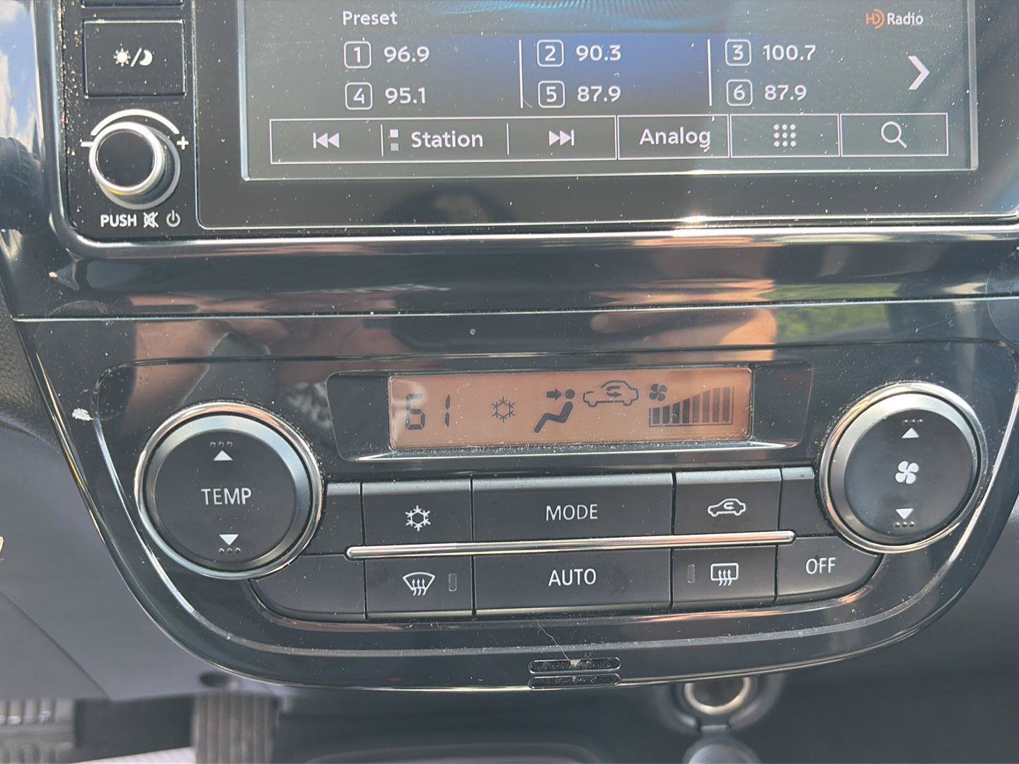 Used 2024 Mitsubishi Mirage ES FWD image 17