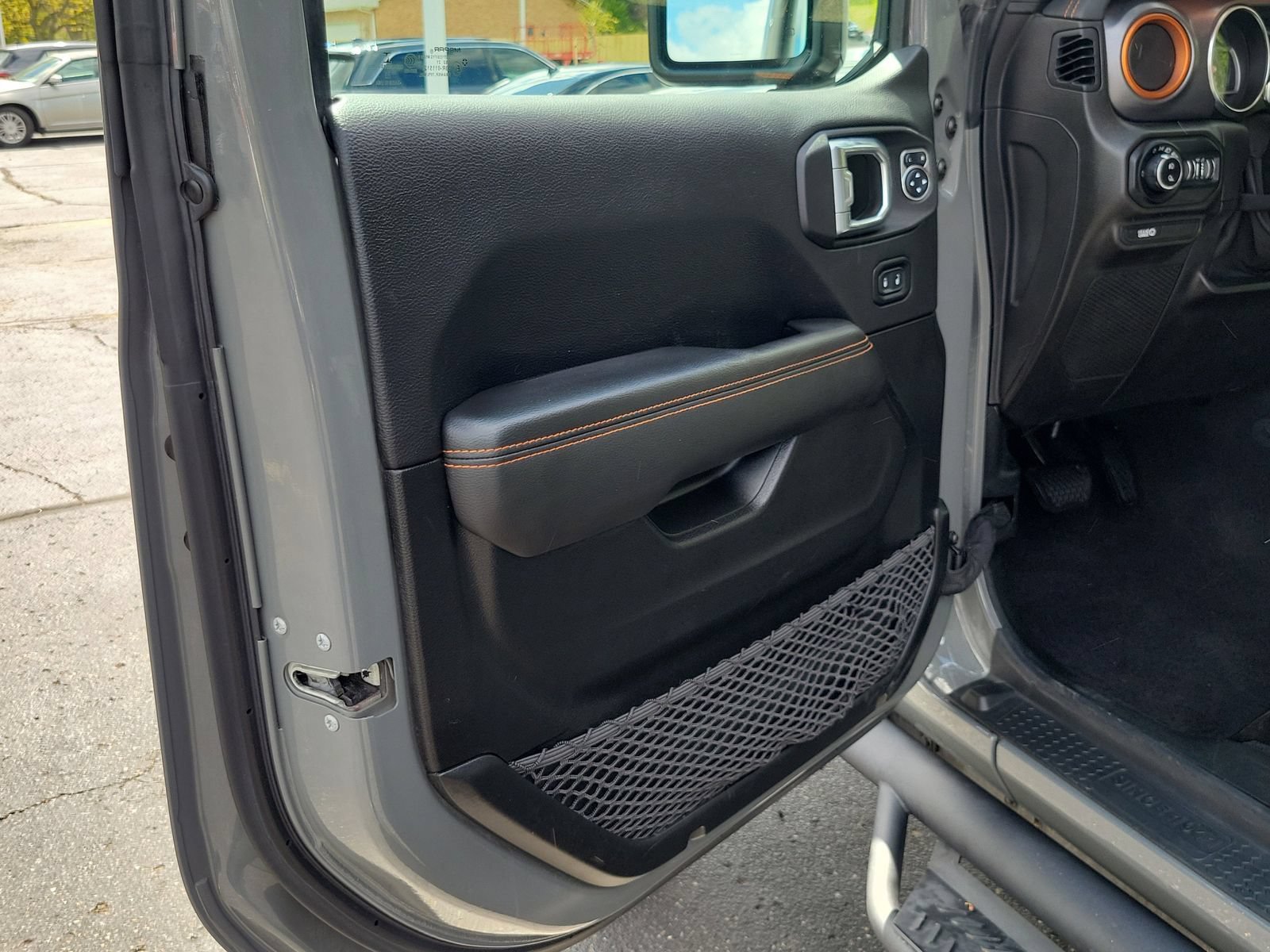 Used 2021 Jeep Gladiator Mojave AWD/4WD image 8