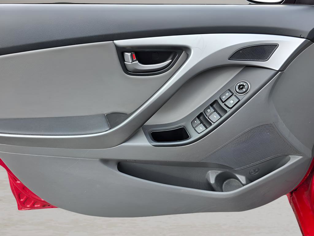 Used 2015 Hyundai Elantra Sport image 16