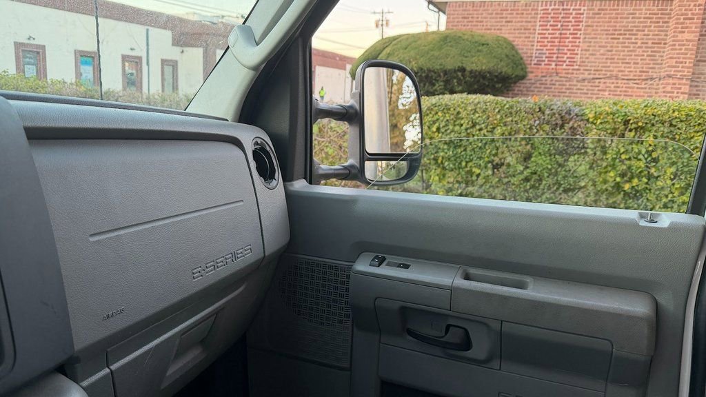 Used 2024 Ford E-350 and Econoline 350 Super Duty w/ Driver's Safety Package image 20