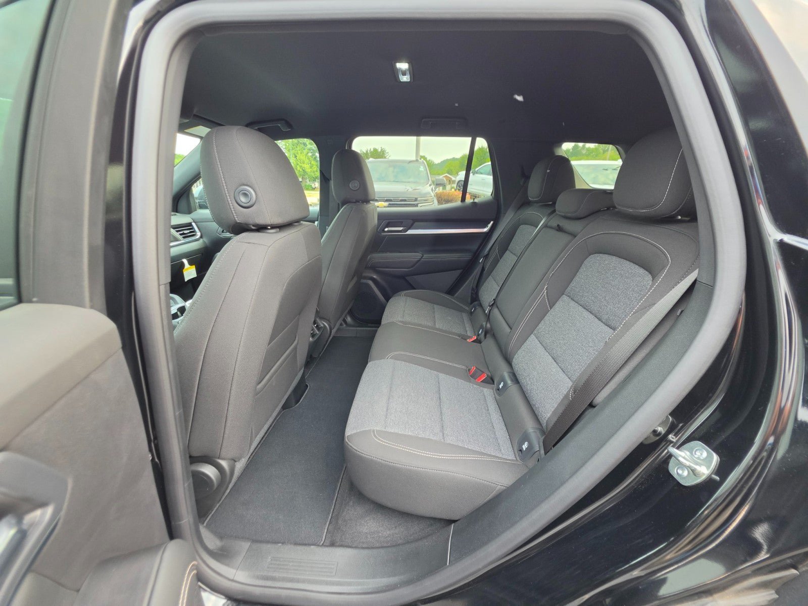 Used 2025 GMC Terrain Elevation w/ Technology Package II AWD/4WD image 21