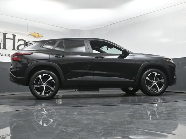 New 2026 Chevrolet Trax RS FWD image 31
