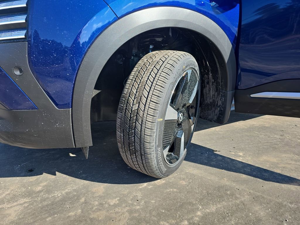New 2026 Nissan Kicks SR FWD image 34