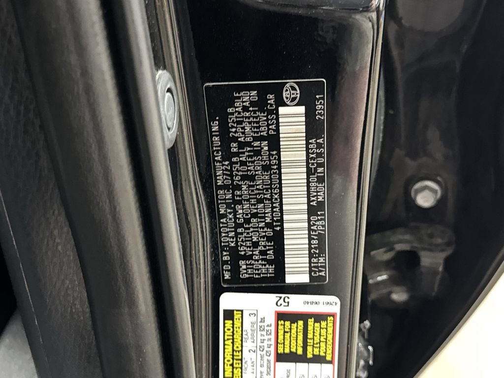 Used 2025 Toyota Camry SE FWD image 32