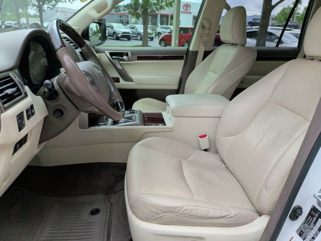 Used 2019 Lexus GX 460 Premium w/ Premium Package AWD/4WD image 13