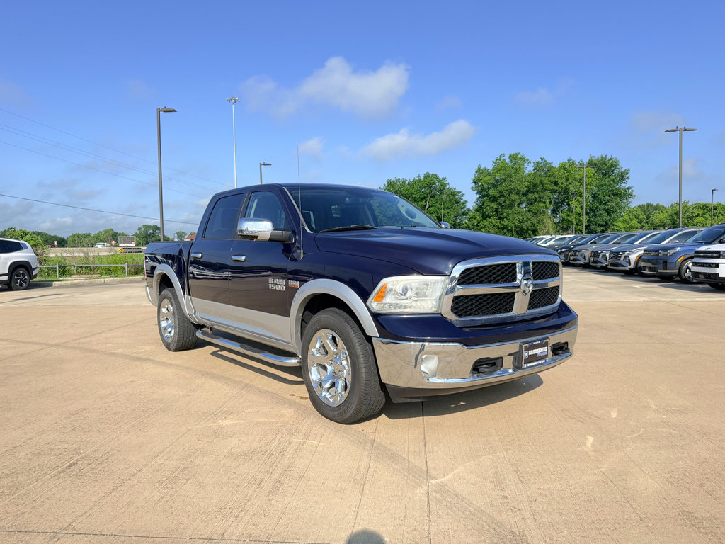 Used 2015 RAM 1500 Laramie w/ Convenience Group AWD/4WD image 3