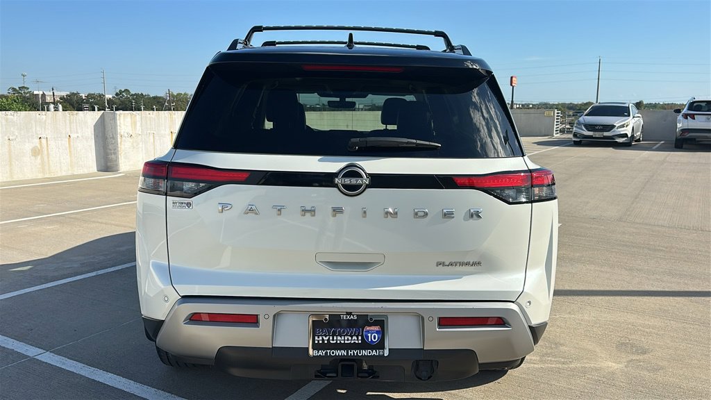 Used 2024 Nissan Pathfinder Platinum FWD image 13