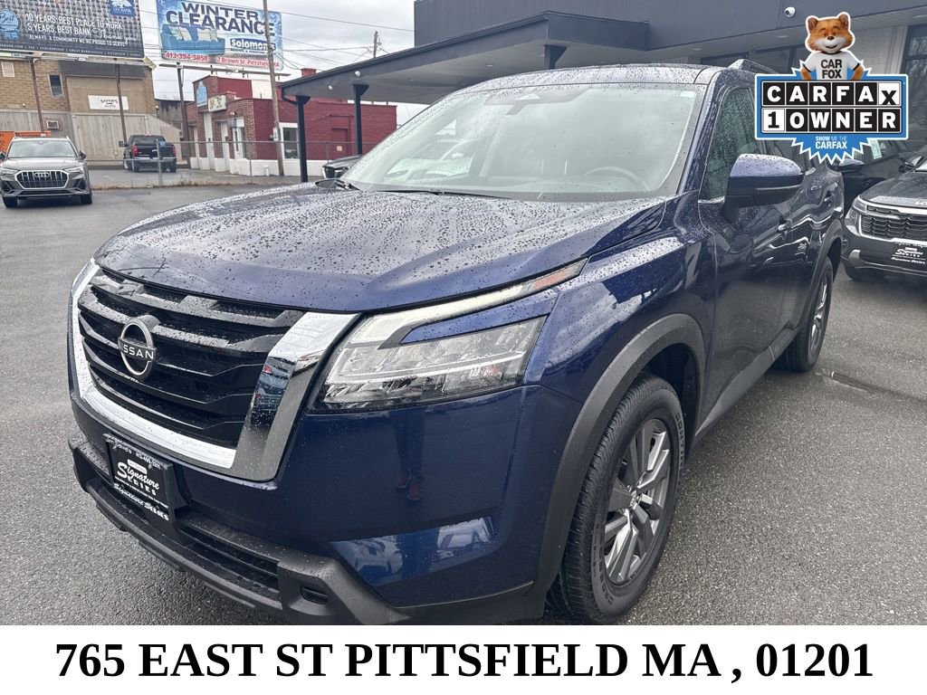 Used 2022 Nissan Pathfinder SV image 3