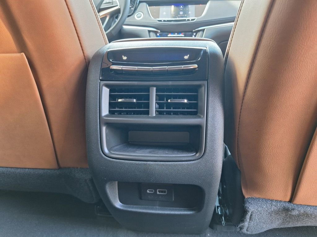New 2026 Cadillac XT5 Premium Luxury w/ LPO, ONYX Package FWD image 30