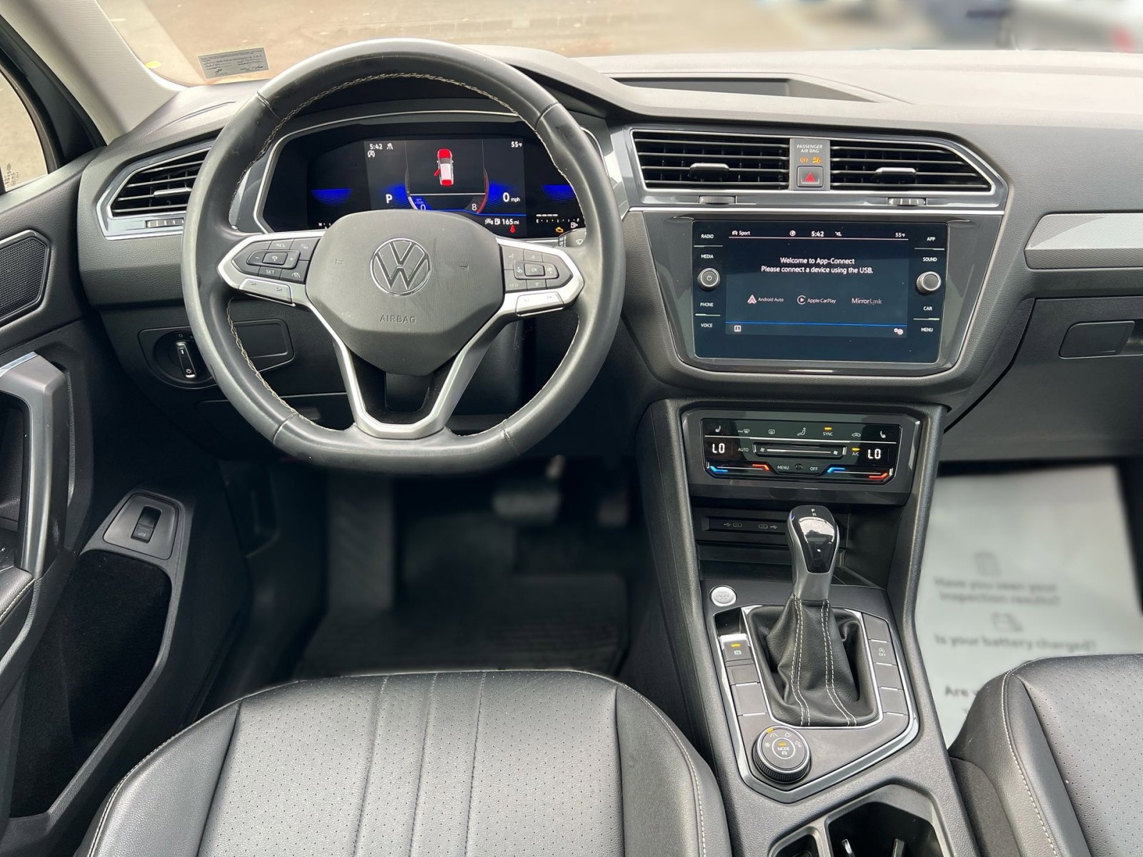 Used 2022 Volkswagen Tiguan SE w/ Panoramic Sunroof Package image 22