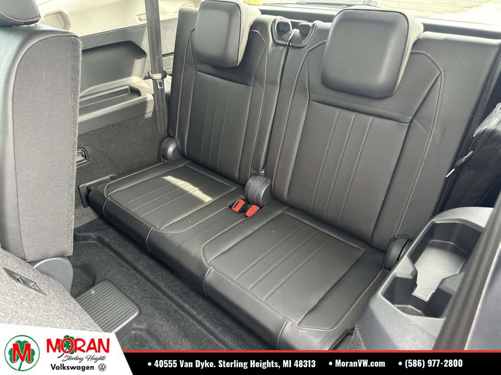 Certified 2024 Volkswagen Tiguan Wolfsburg Edition FWD image 11