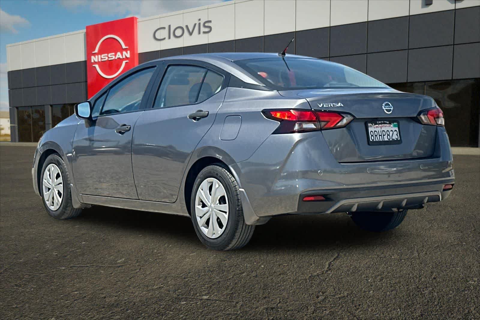 Used 2020 Nissan Versa S FWD image 7
