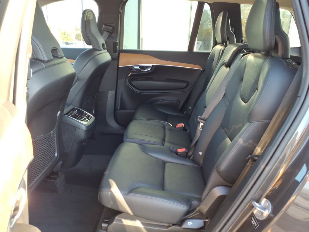 Certified 2023 Volvo XC90 B6 Plus w/ Protection Package AWD/4WD image 8