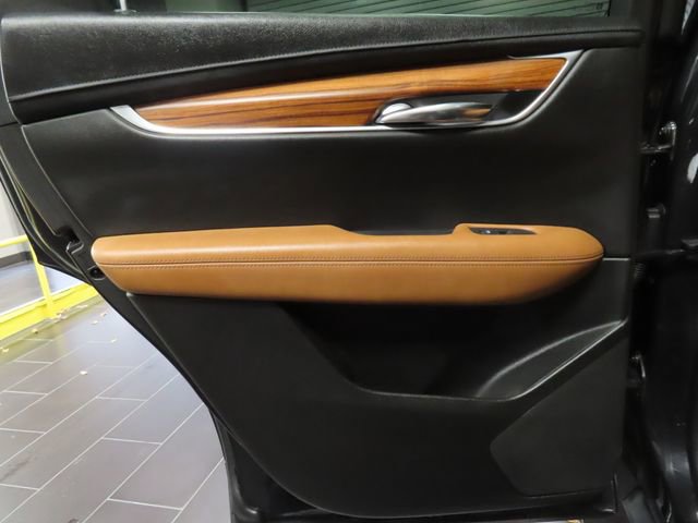 Used 2020 Cadillac XT5 Premium Luxury FWD image 10