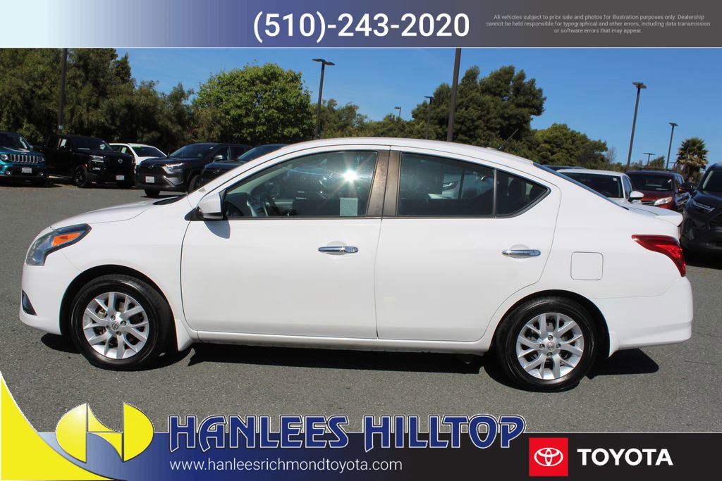 Used 2017 Nissan Versa SV w/ SV Special Edition Package image 2