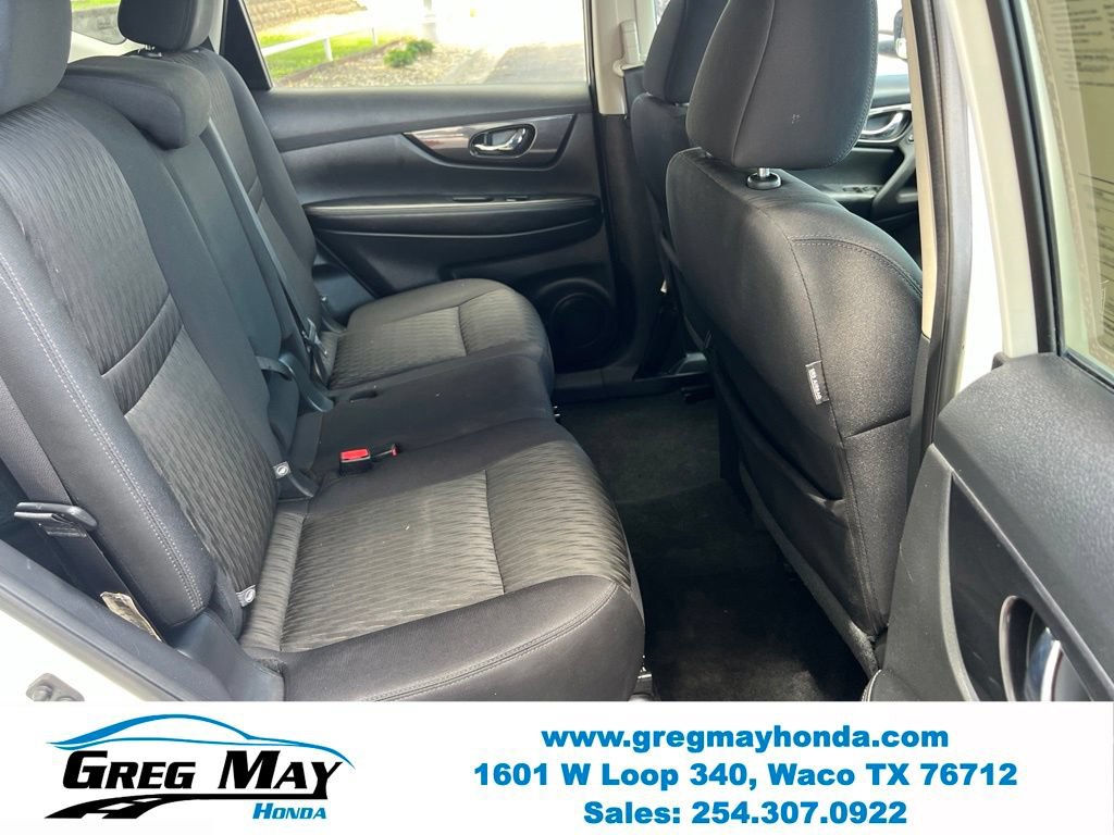 Used 2017 Nissan Rogue SV w/ SV Family Package FWD image 14