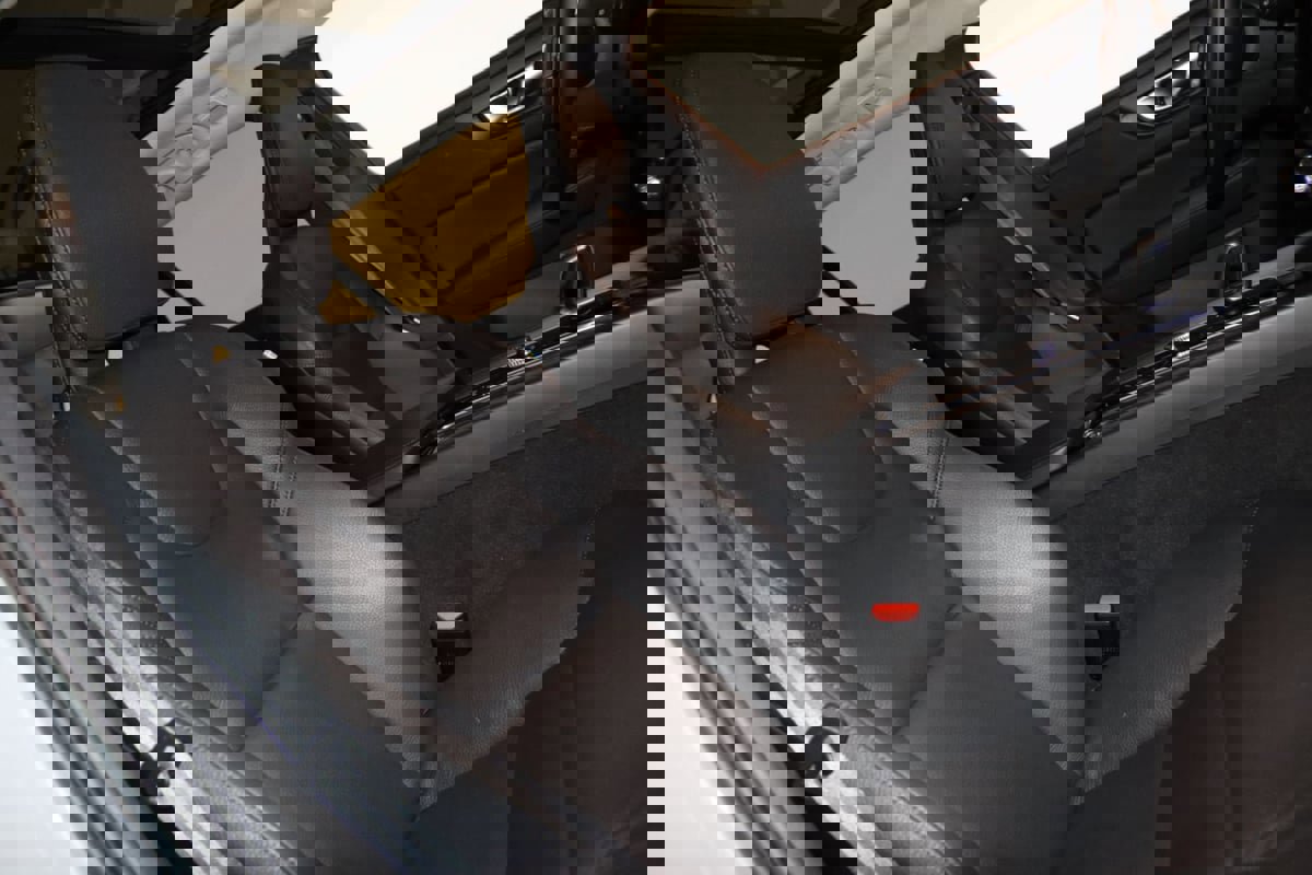 Used 2025 Volvo V60 B5 Cross Country Plus image 53