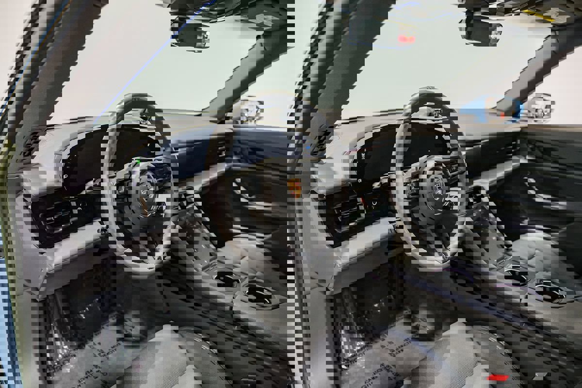 Used 2022 Porsche Taycan 4S image 3