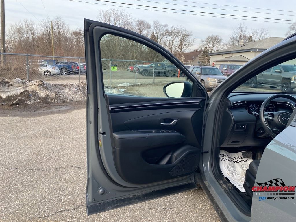 Used 2022 Hyundai Santa Cruz SEL Premium image 15