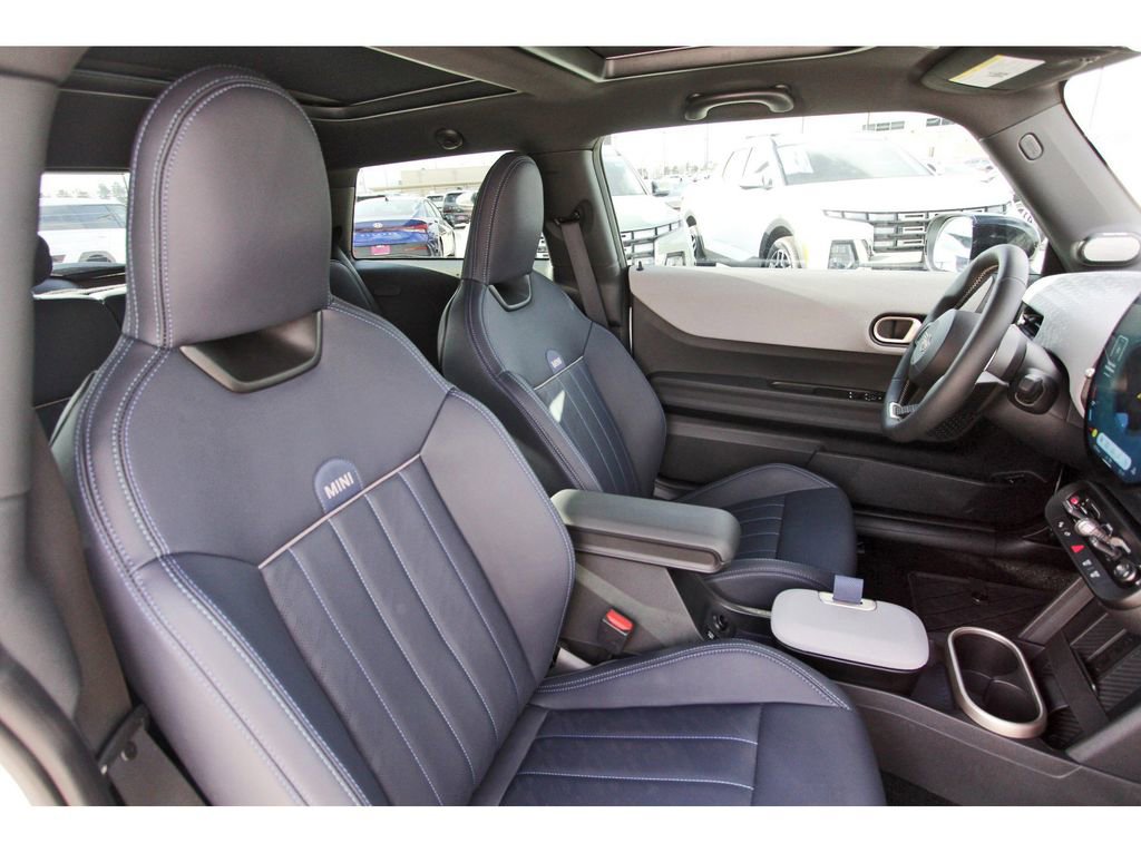 Used 2025 MINI Cooper S image 21