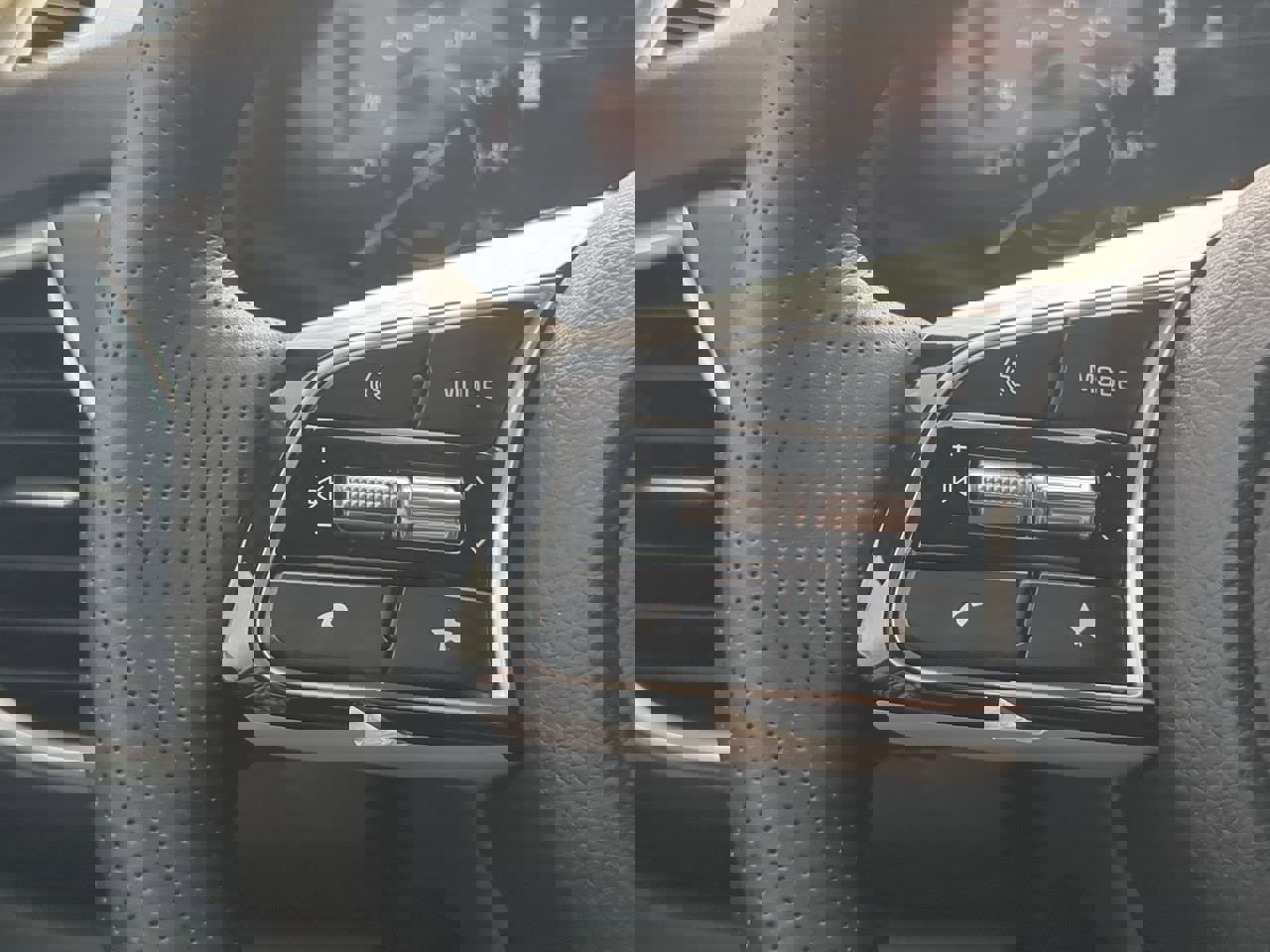 New 2026 Kia Seltos SX w/ SX Sunroof Package image 23