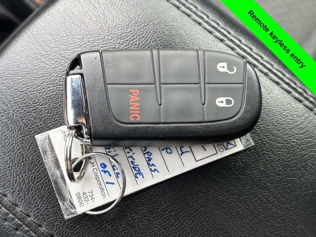 Used 2024 Jeep Compass Latitude AWD/4WD image 22