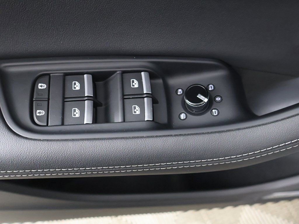 Used 2023 Audi Q8 Prestige w/ Prestige Package image 38