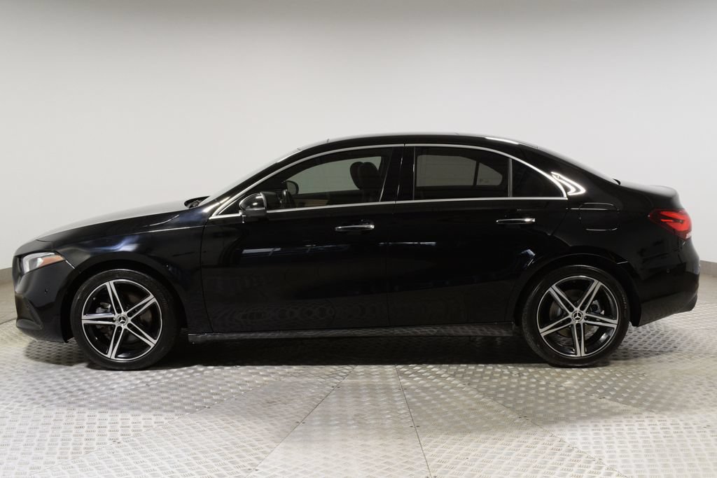 Used 2021 Mercedes-Benz A 220 4MATIC w/ Premium Package image 2