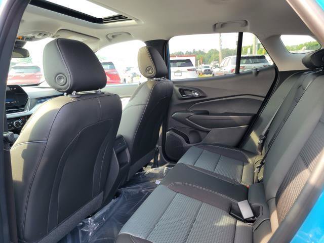 New 2026 Chevrolet Trax LT w/ Sunroof Package FWD image 25