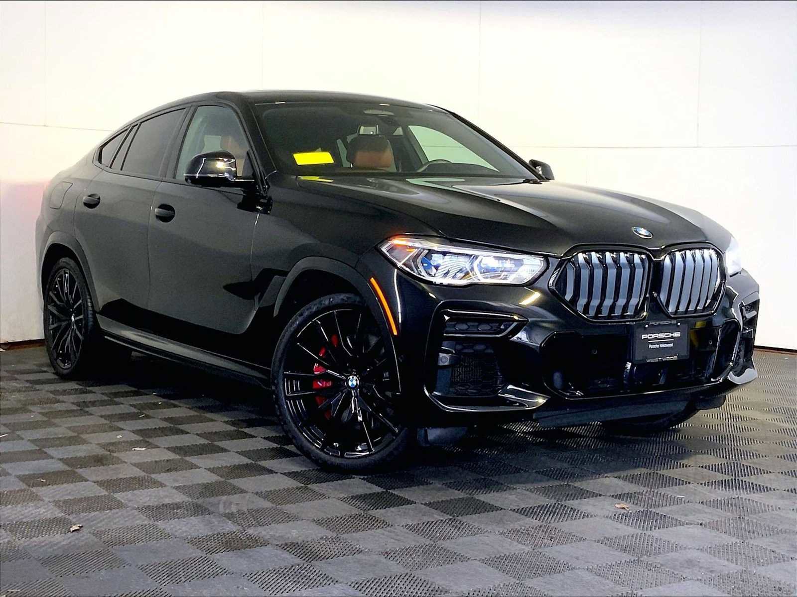 Used 2022 BMW X6 M50i w/ Executive Package image 9
