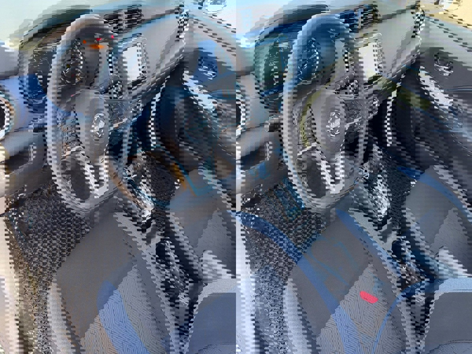 Certified 2025 Nissan Versa SV image 16