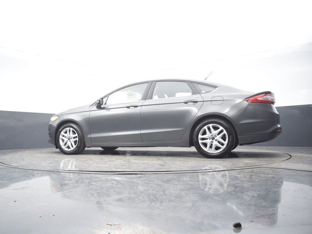 Used 2016 Ford Fusion SE image 47