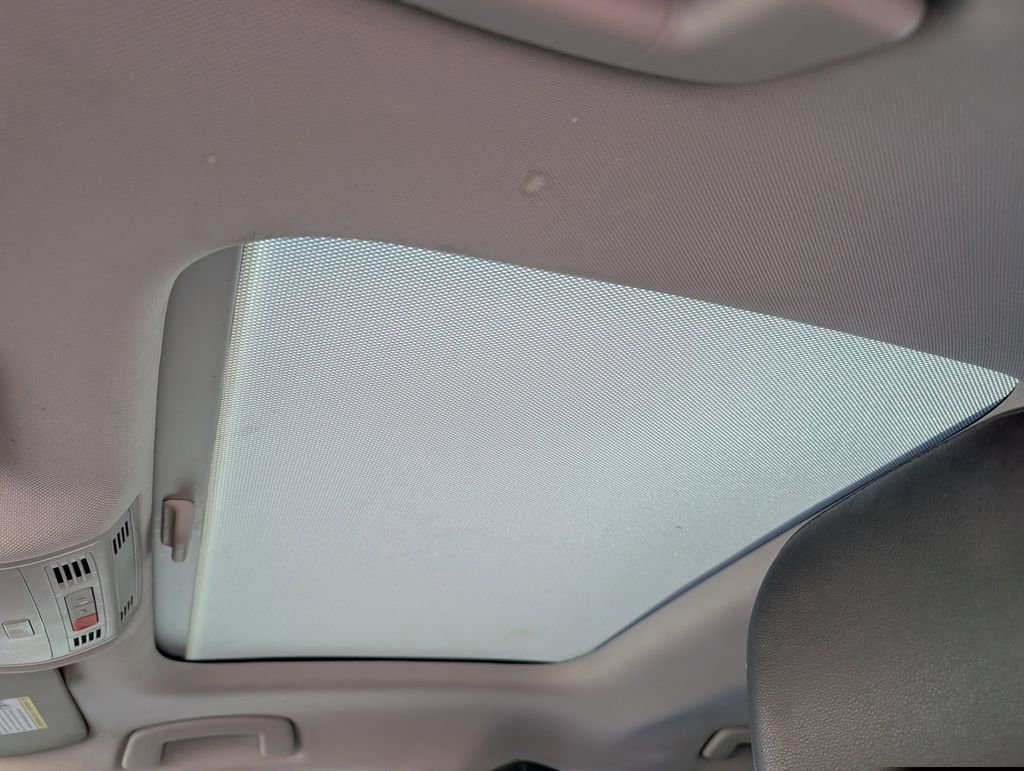 Used 2019 Volkswagen Jetta SEL Premium image 21