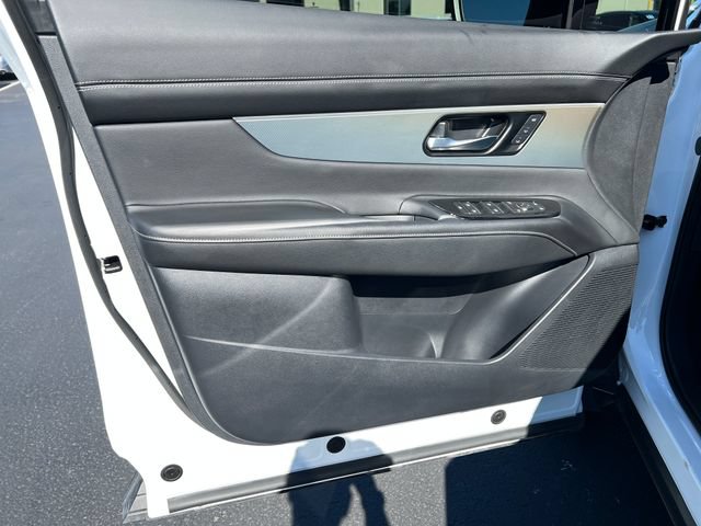 Used 2025 Nissan Murano SL AWD/4WD image 11