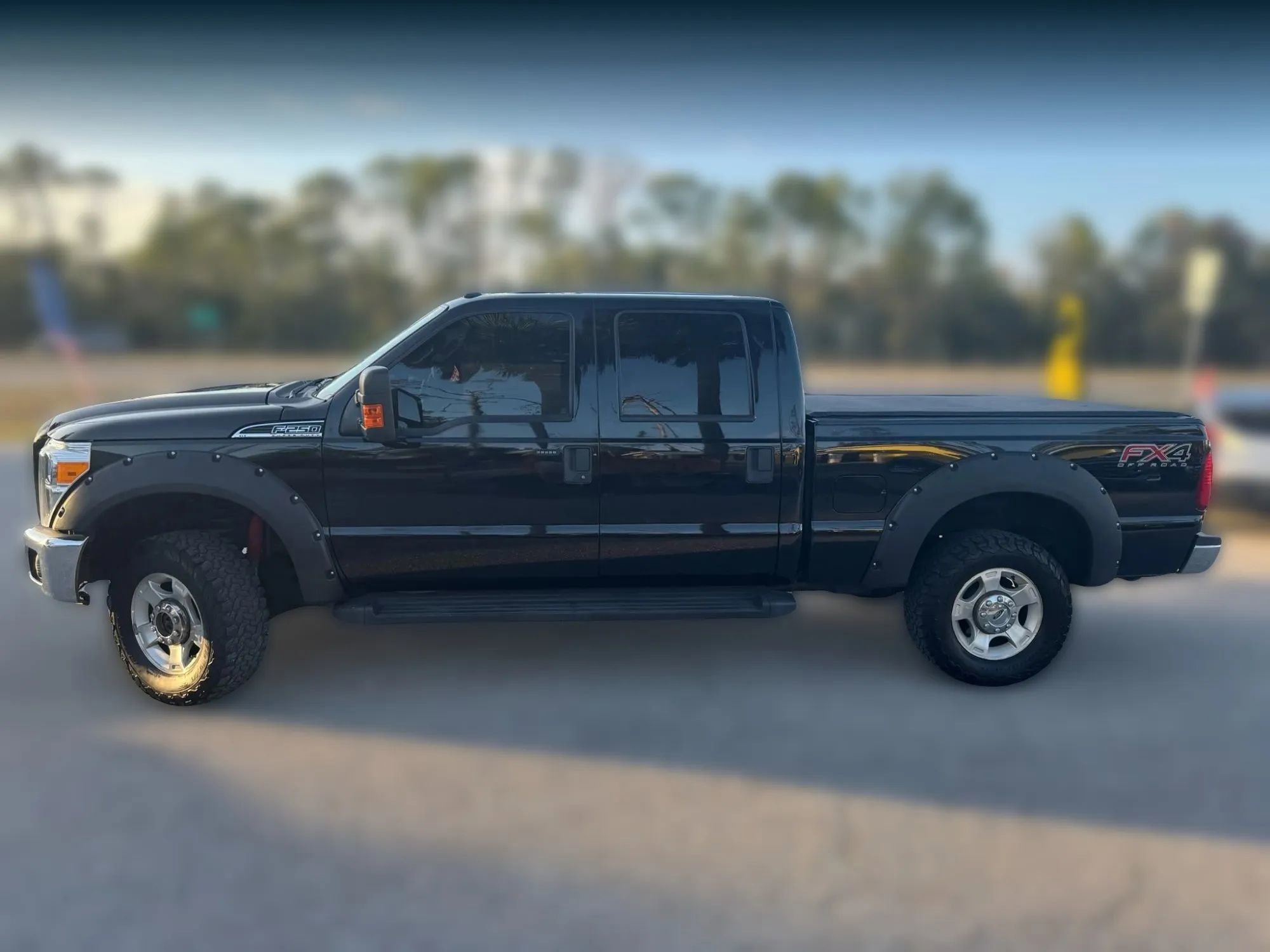 Used 2016 Ford F250 XLT w/ XLT Value Package image 2