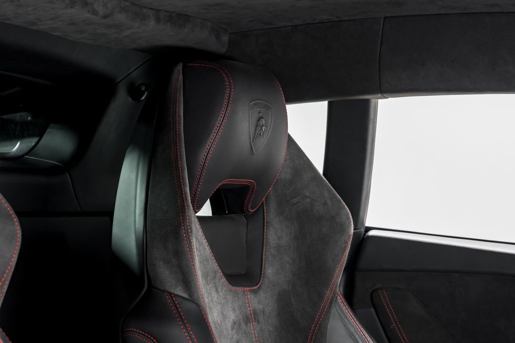 Used 2015 Lamborghini Huracan LP 610-4 image 33