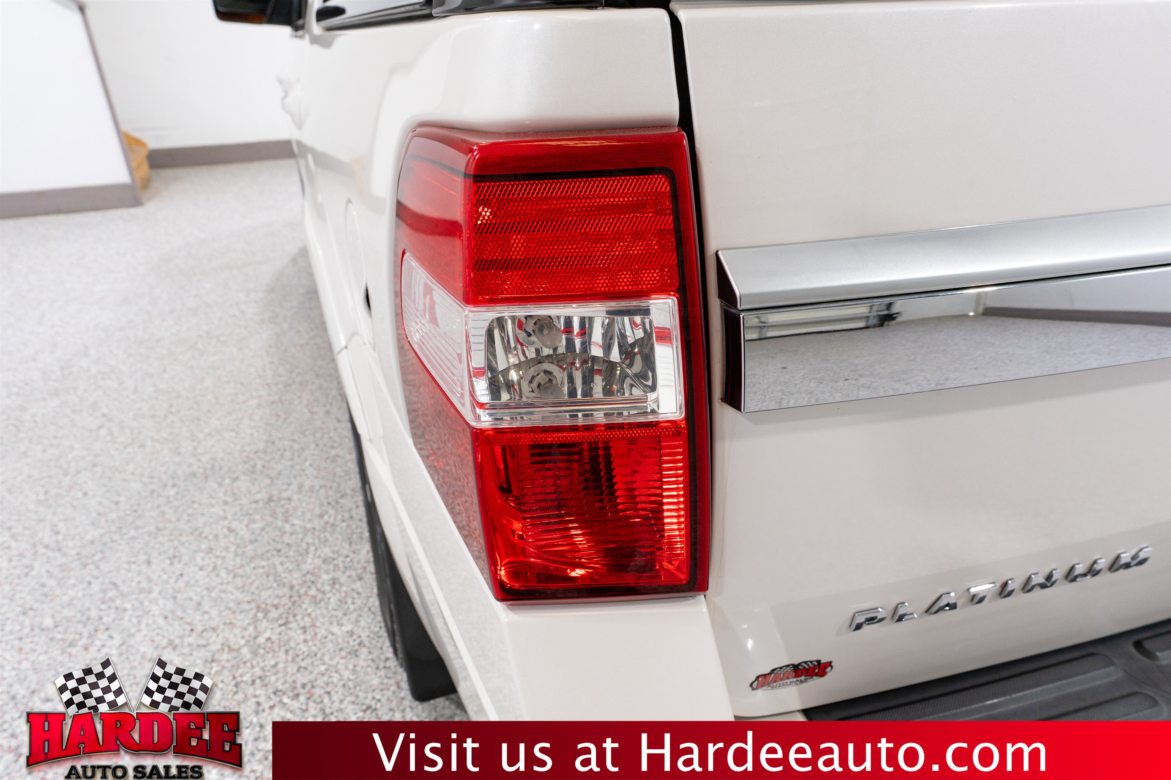 Used 2017 Ford Expedition Platinum image 9