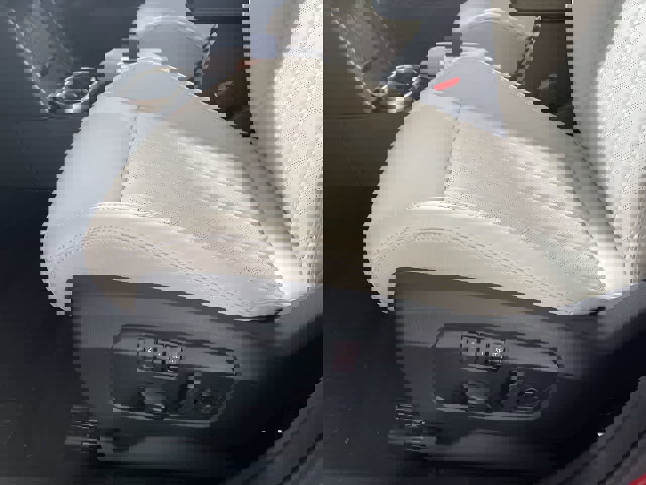 Certified 2025 MINI Cooper S image 10