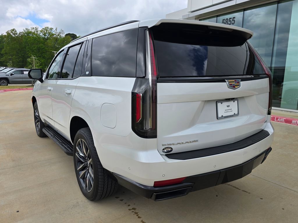 Used 2024 Cadillac Escalade Sport AWD/4WD image 3