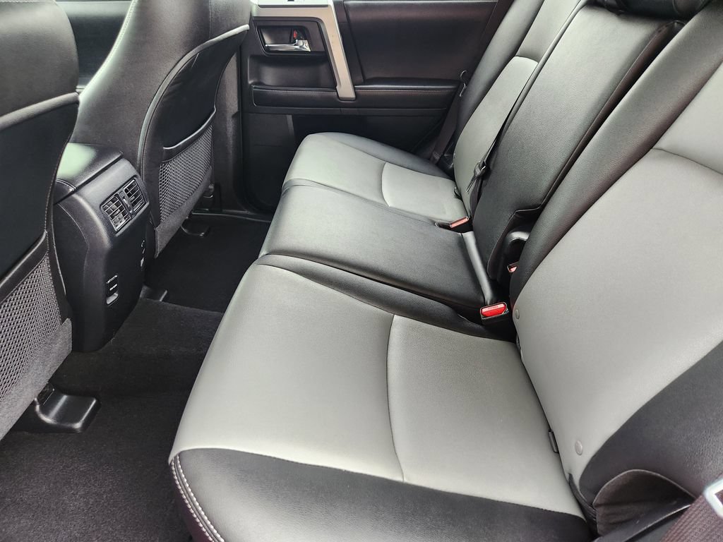 Used 2018 Toyota 4Runner SR5 Premium AWD/4WD image 19