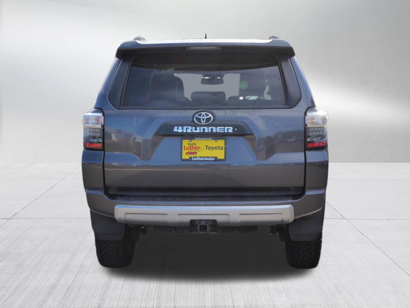 Certified 2018 Toyota 4Runner TRD Off-Road Premium AWD/4WD image 6